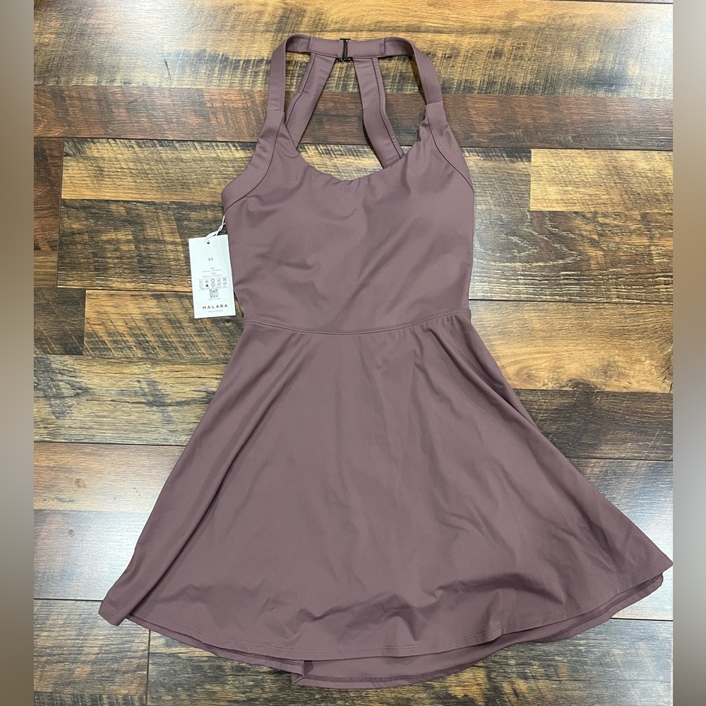 *NWT* Halara XS Backless Cut Out Twisted Side Pocket 2-in-1
Barre Ballet Dress